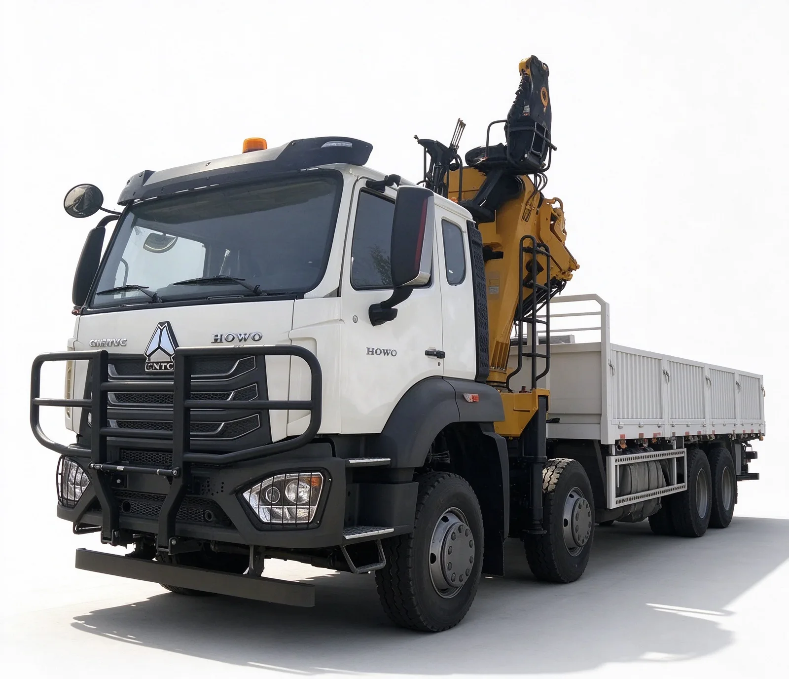 豪沃 NX 8x4 随车吊